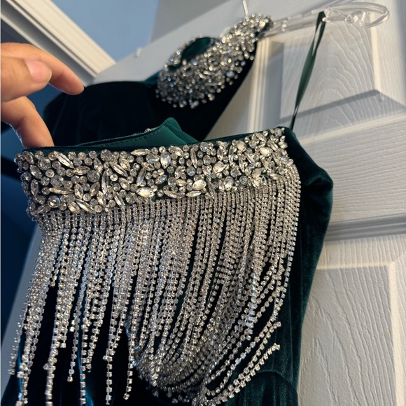 Stunning emerald Portia and scarlet dress - Picture 7 of 9